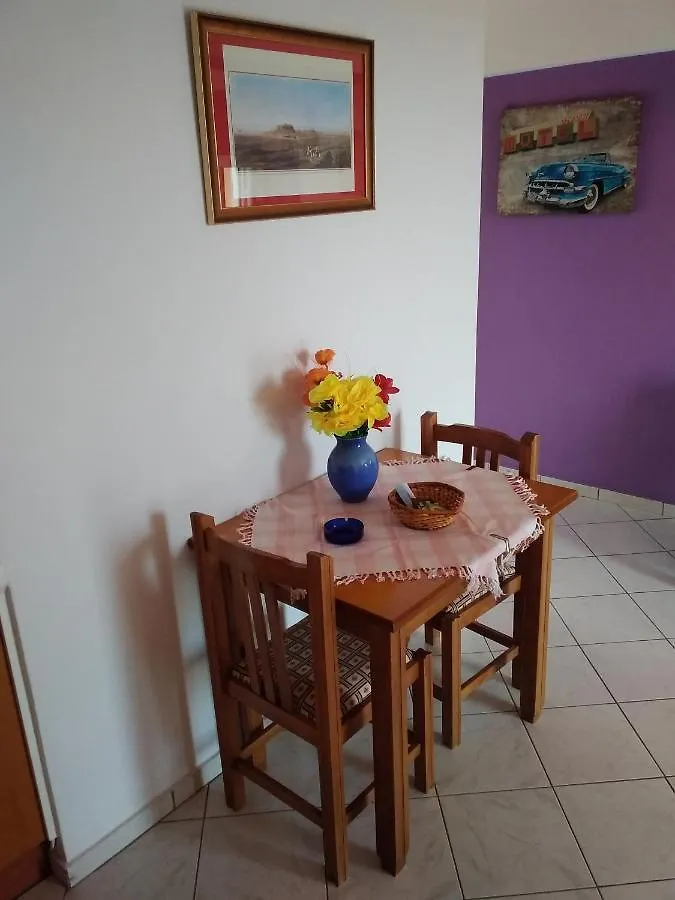 Apsedes Studios Trapezaki